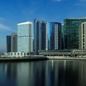 Отель Radisson Blu Hotel, Waterfront