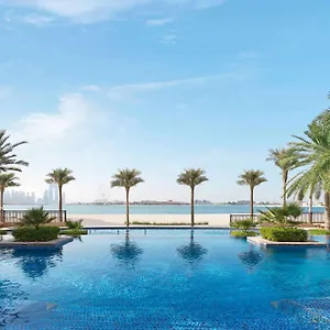 Курортный комплекс Fairmont The Palm